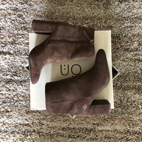 NWT! Urban Outfitters Suede Heeled Boot! - Picture 5 of 8